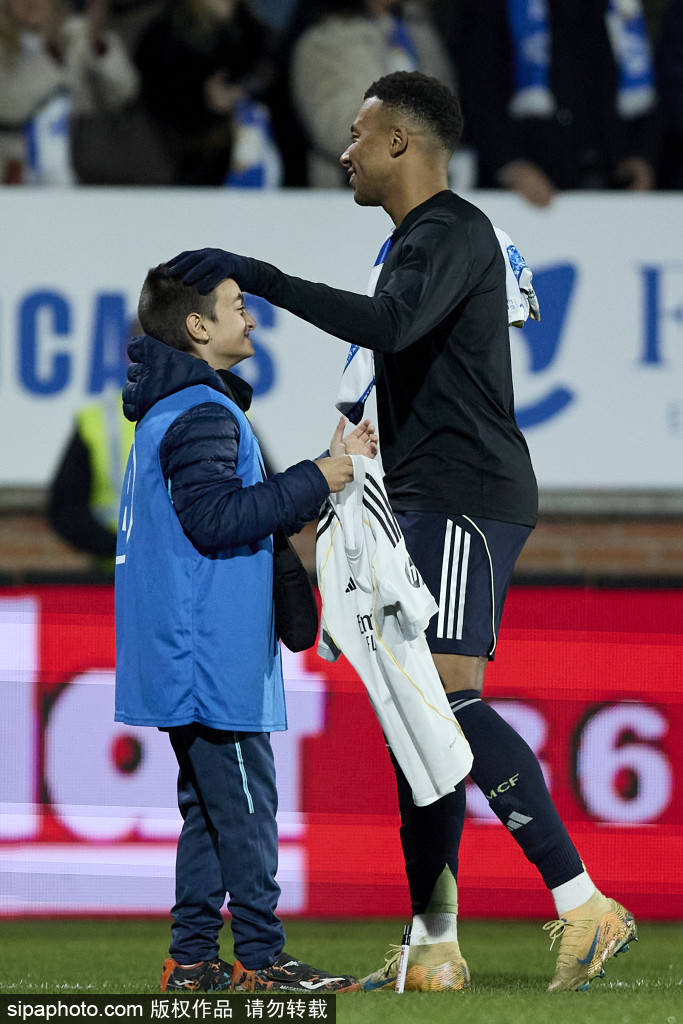 开云官网-马斯坦托诺：18岁中场的(de)伤病困扰与世(shì)界杯梦想的(de)追逐